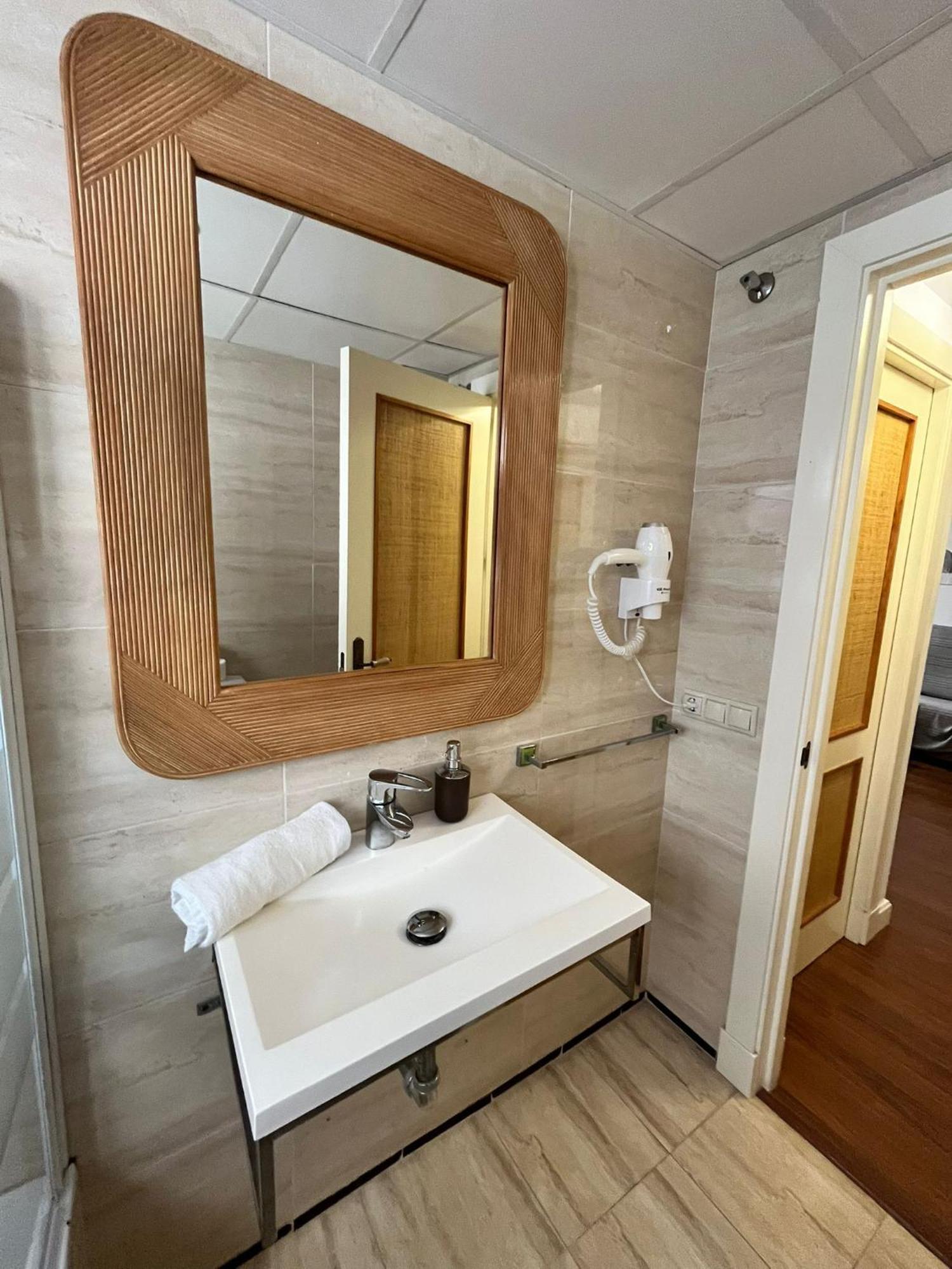 El Torcal Residences With Free Parking Малага Экстерьер фото