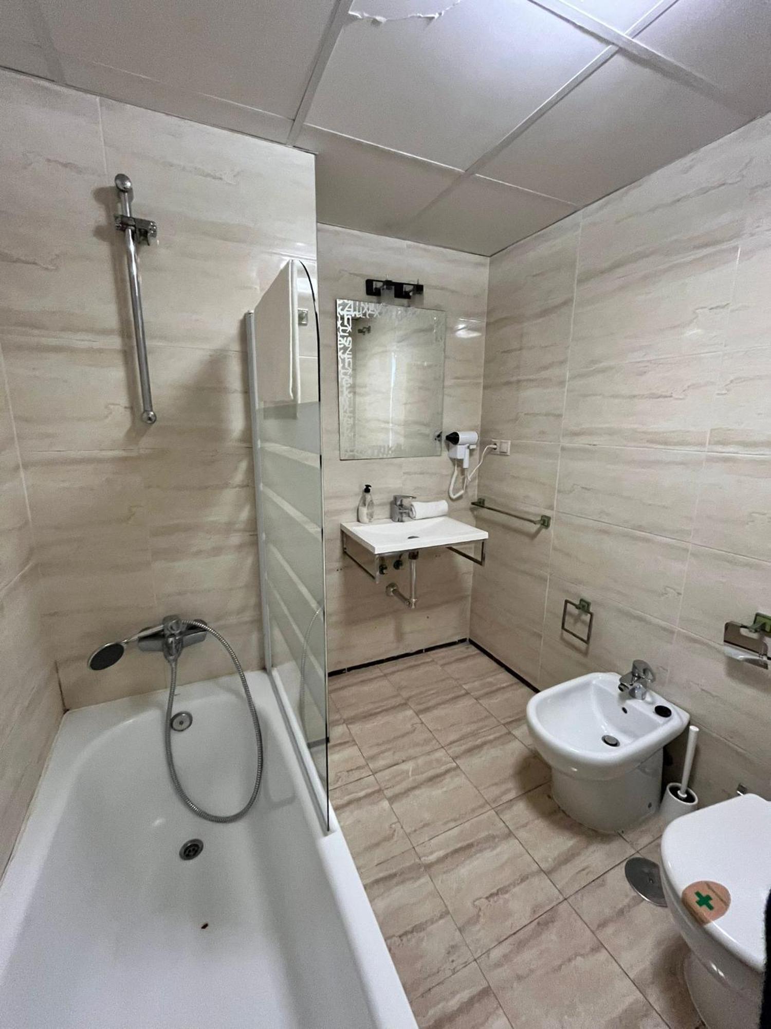 El Torcal Residences With Free Parking Малага Экстерьер фото